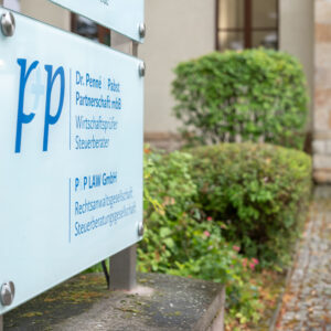 Businessporträt und Arbeitssituation bei Penne & Pabst Treuhand GmbH – Unternehmensfotografie von One More Picture.